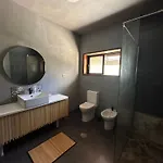 Ground Level House With Patio * 빌라노바데가이아