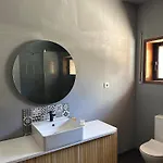 펜션 Ground Level House With Patio *