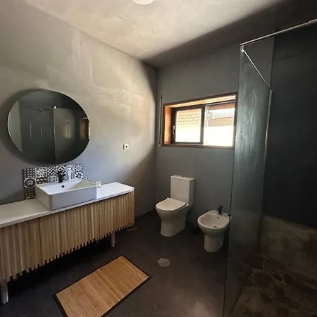 Ground Level House With Patio * Oporto