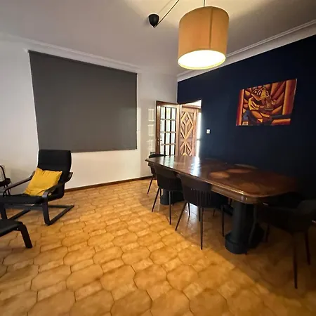 Ground Level House With Patio 펜션 *