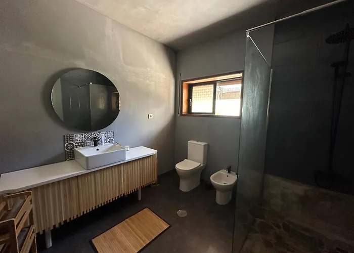 Ground Level House With Patio * Vila Nova de Gaia