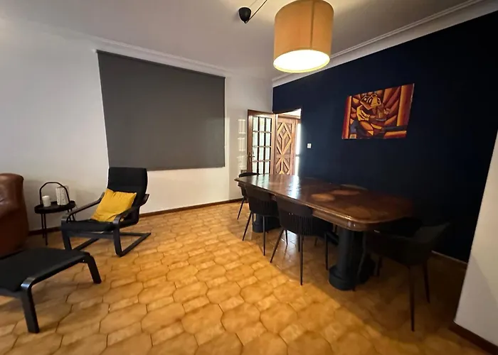 Ground Level House With Patio 펜션 *