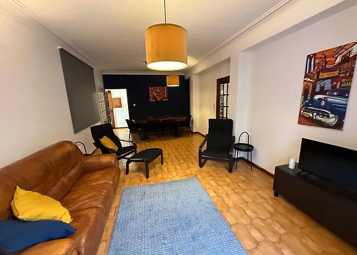 Ground Level House With Patio *